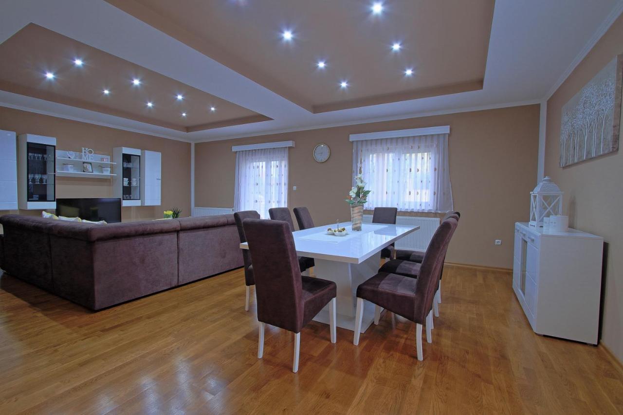 Holiday House Lana 오토칵 외부 사진