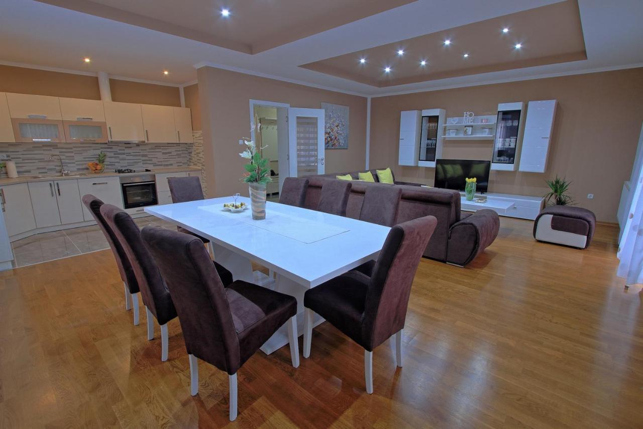 Holiday House Lana 오토칵 외부 사진