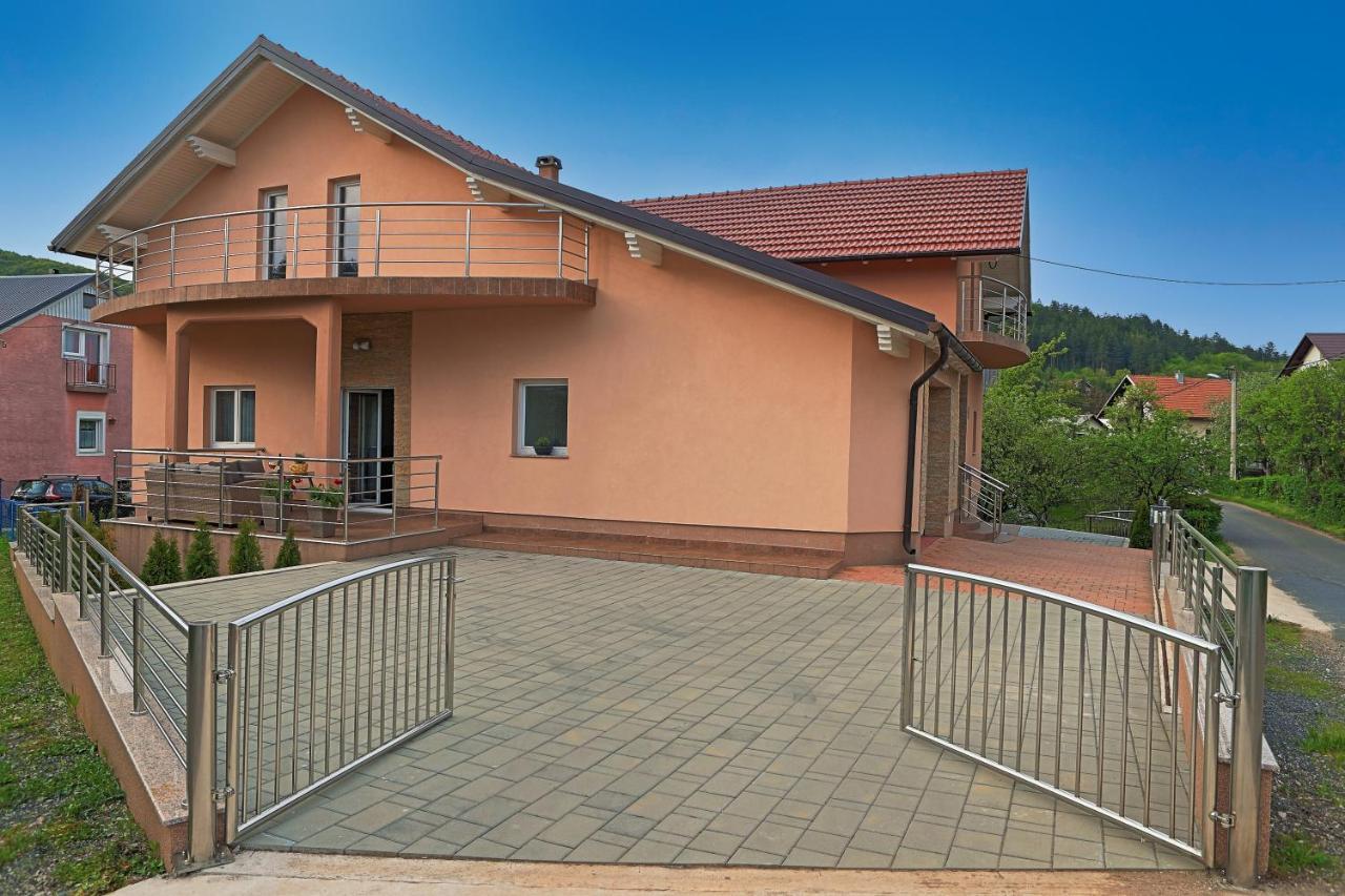 Holiday House Lana 오토칵 외부 사진